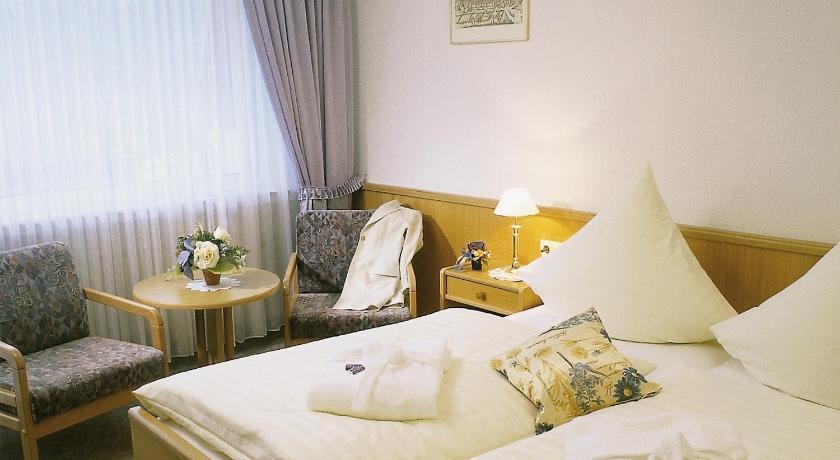 Tommes Gaestehaus Zur Muehle 슈말렌부르크 객실 사진