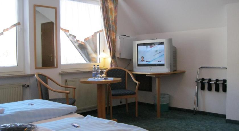 Tommes Gaestehaus Zur Muehle 슈말렌부르크 객실 사진